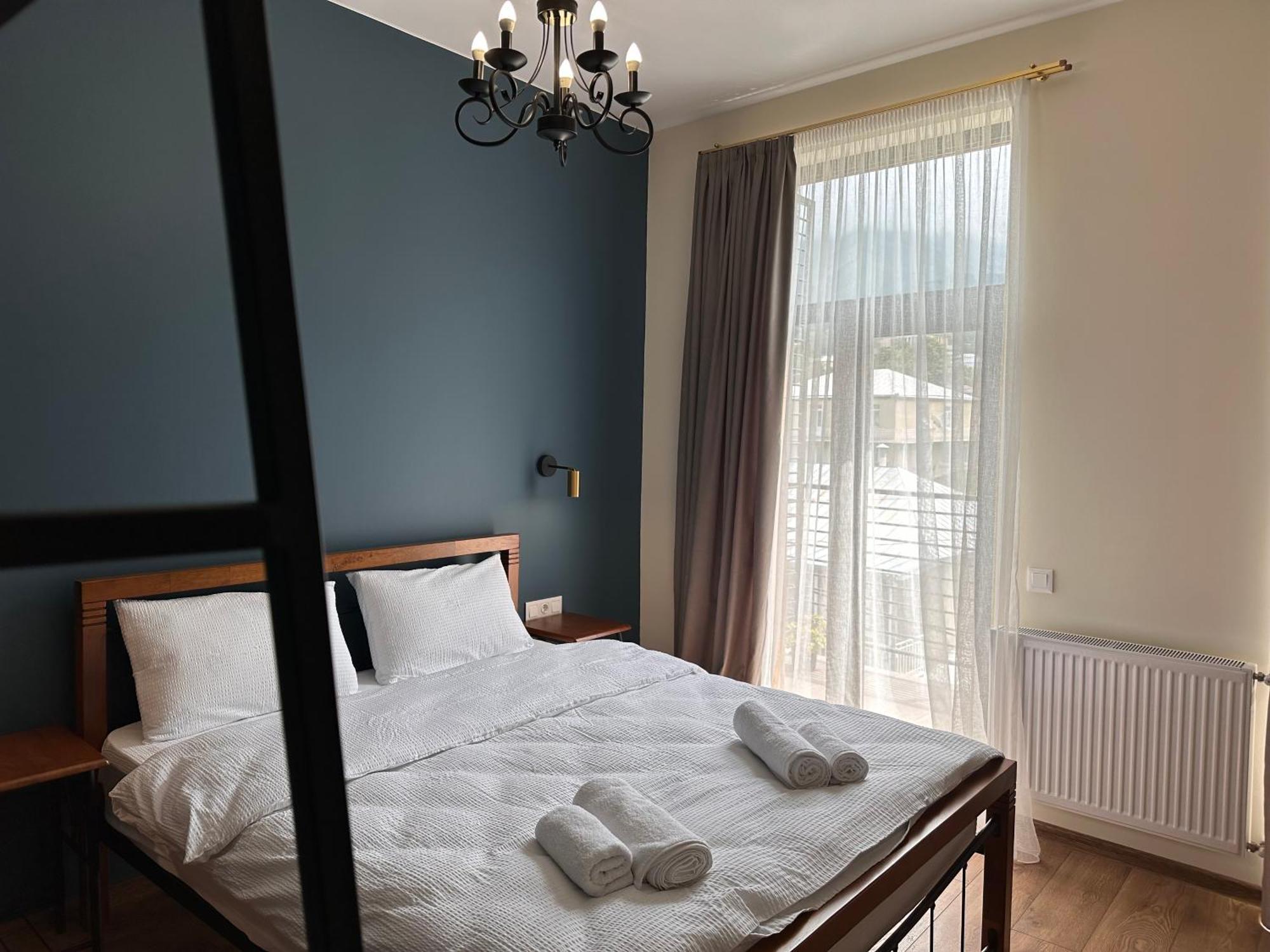 Hotel Mountime Kazbegi Exteriör bild