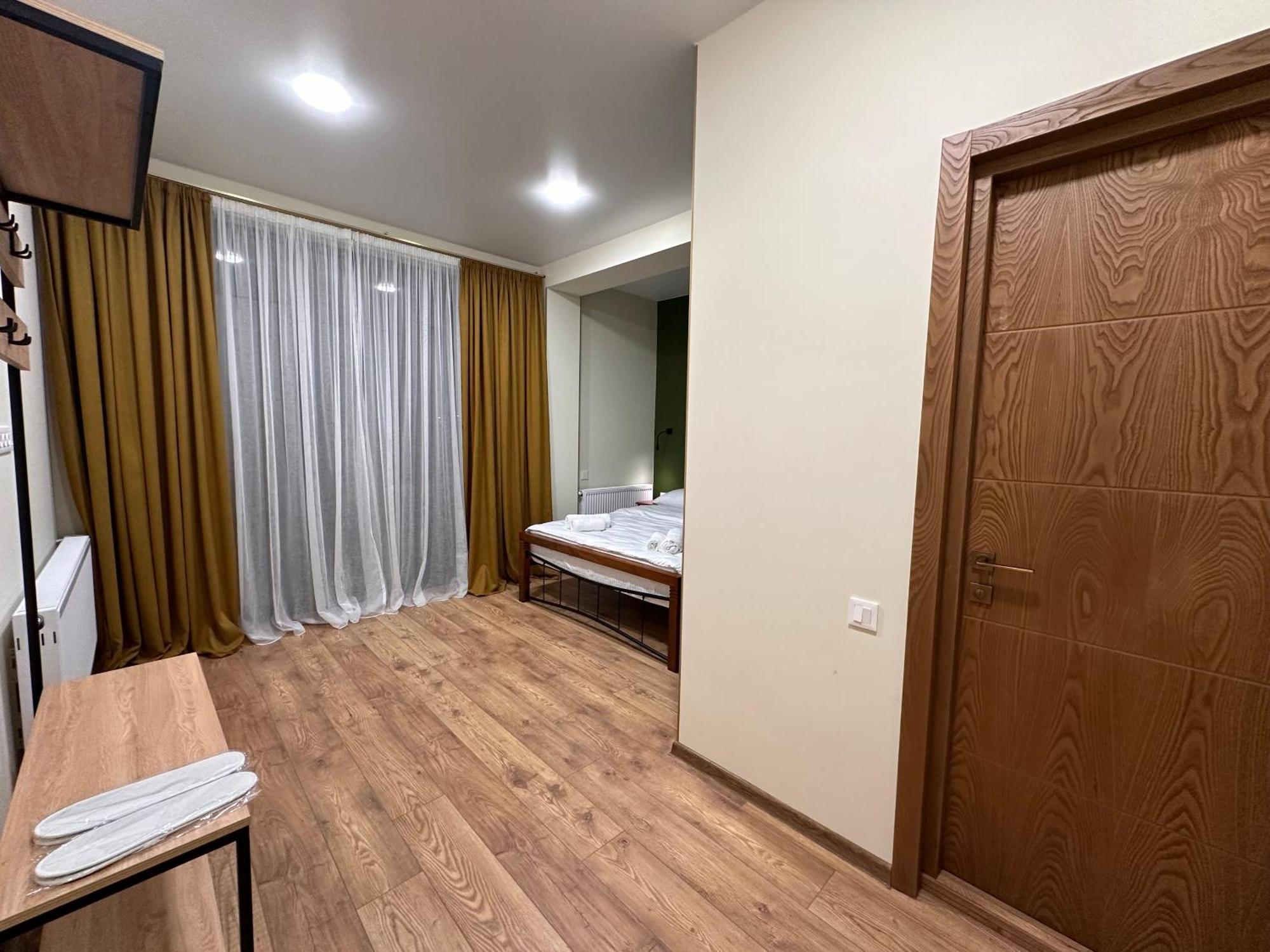 Hotel Mountime Kazbegi Exteriör bild