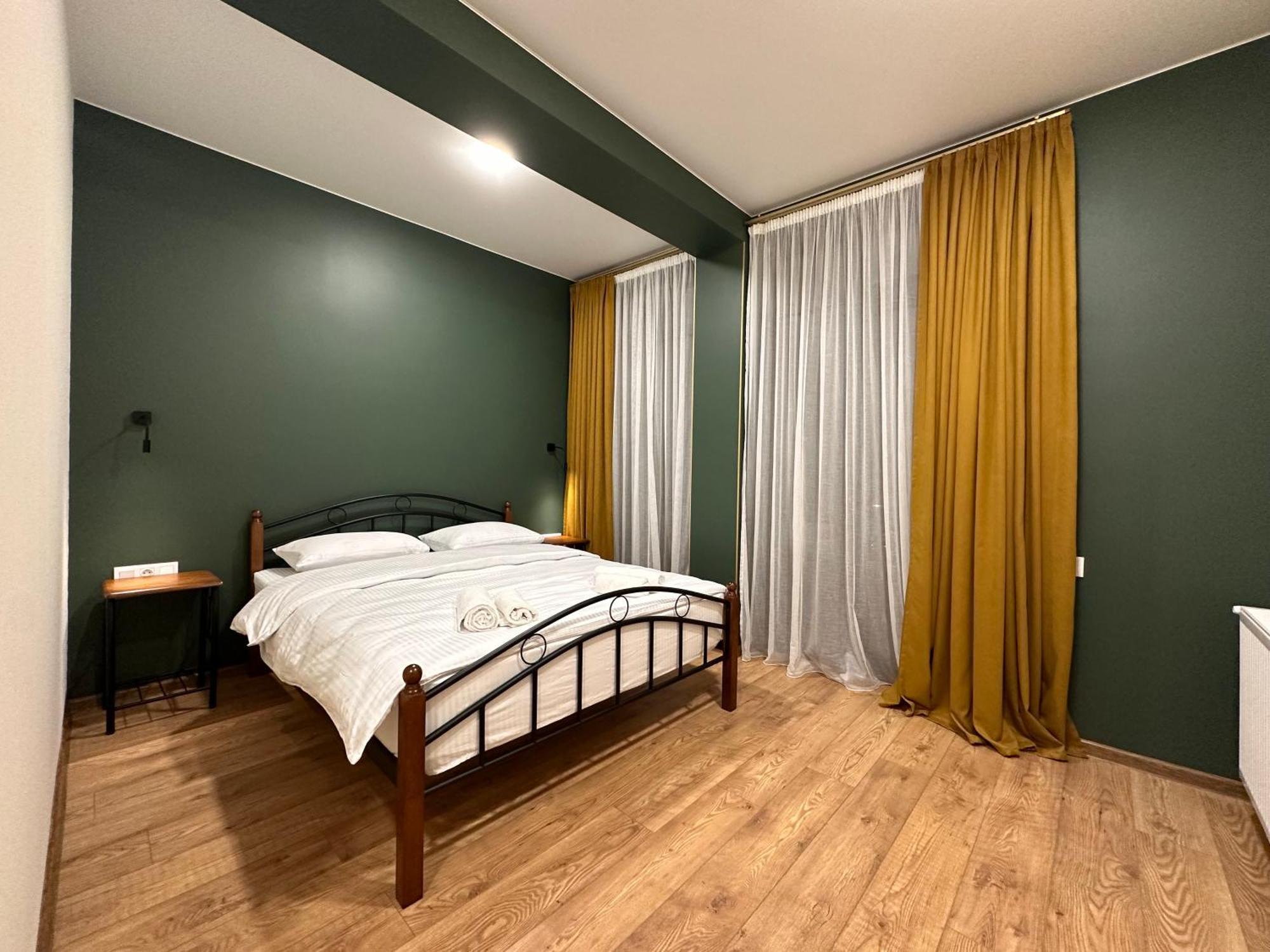 Hotel Mountime Kazbegi Exteriör bild