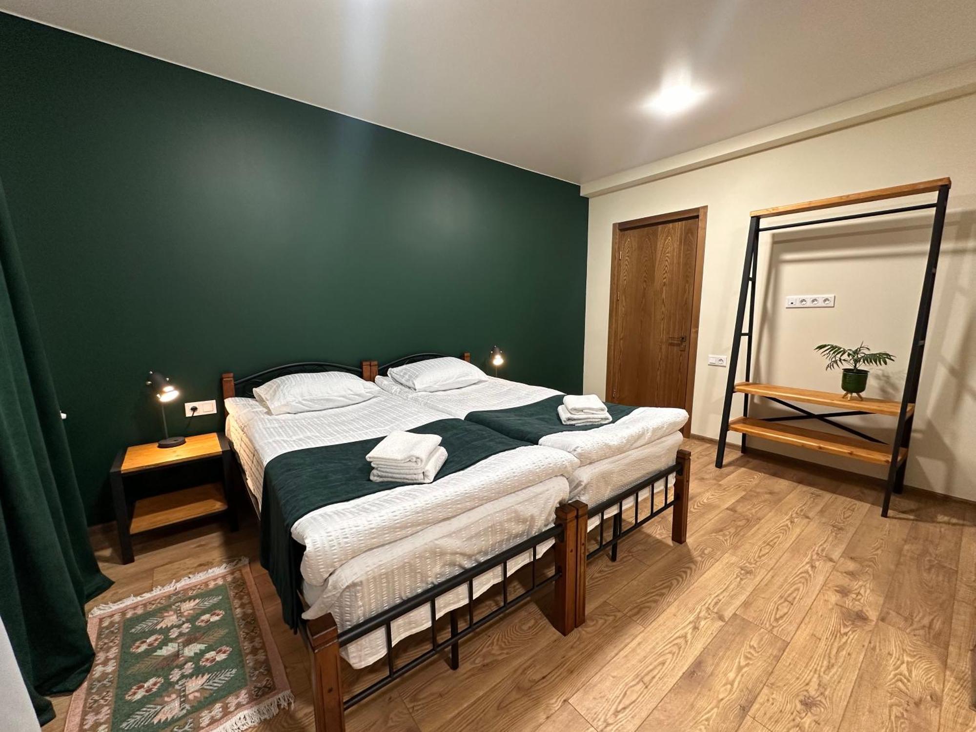 Hotel Mountime Kazbegi Exteriör bild
